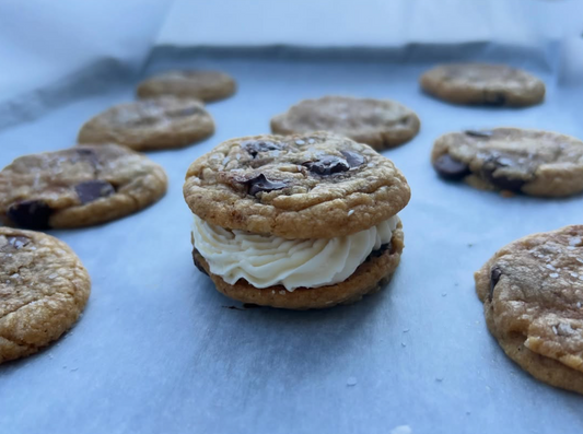 Chocolate Chip Frost-wiches